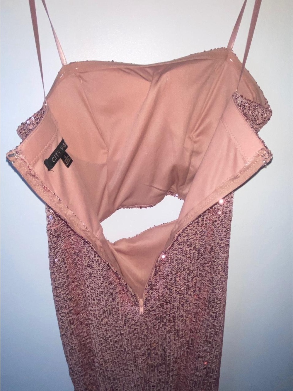 Pink sequin mini dress with cutout detail - Picture 4 of 8